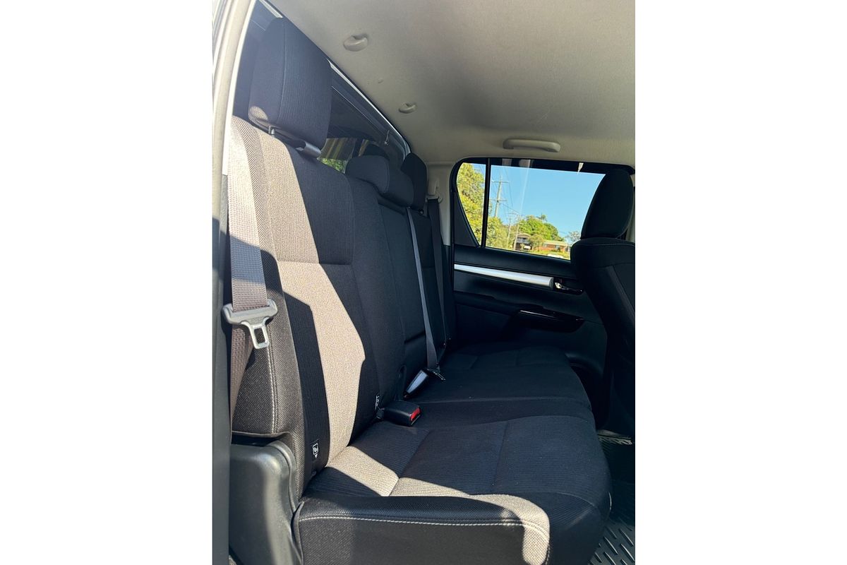 2017 Toyota Hilux SR5 GUN126R 4X4