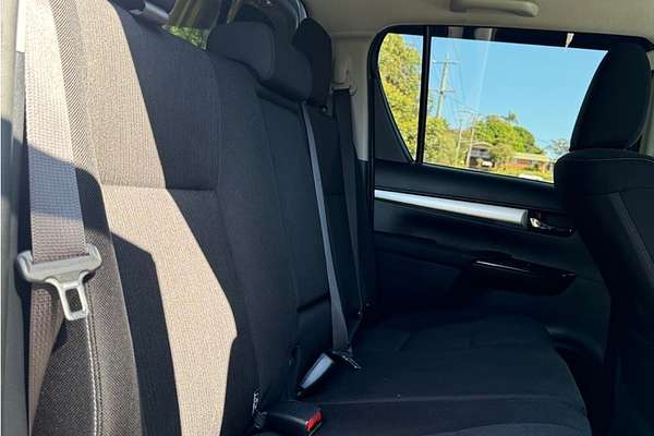 2017 Toyota Hilux SR5 GUN126R 4X4