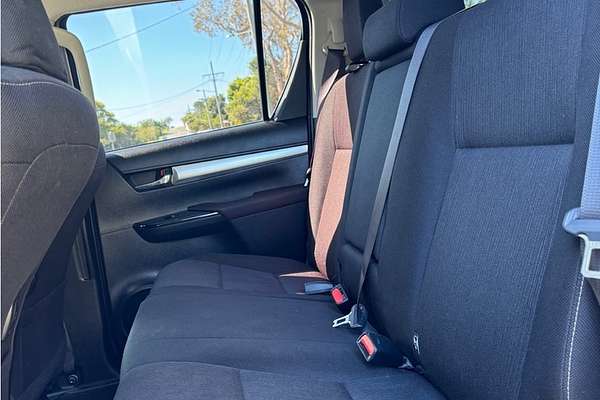 2017 Toyota Hilux SR5 GUN126R 4X4
