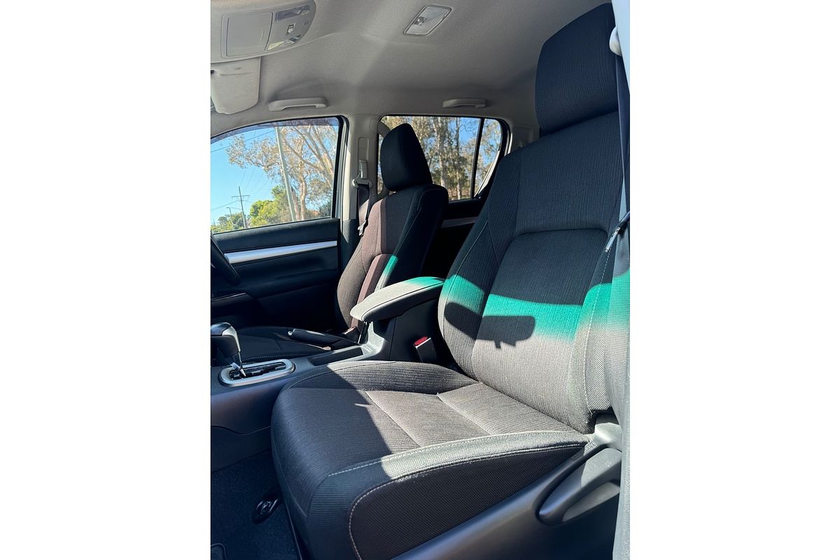 2017 Toyota Hilux SR5 GUN126R 4X4