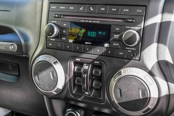 2016 Jeep Wrangler Unlimited Sport JK