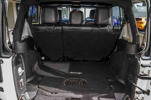 2016 Jeep Wrangler Unlimited Sport JK