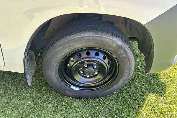 2017 Toyota Hilux Workmate TGN121R Rear Wheel Drive