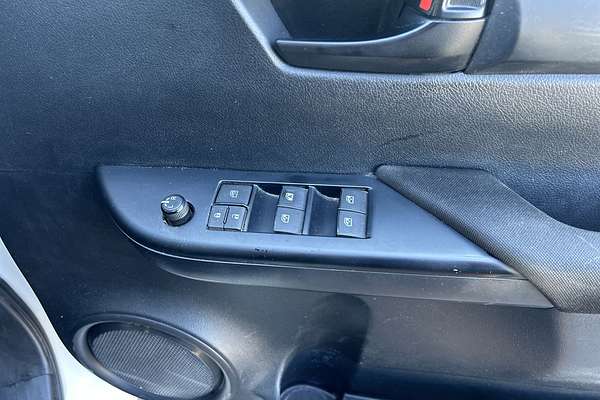 2017 Toyota Hilux Workmate TGN121R Rear Wheel Drive