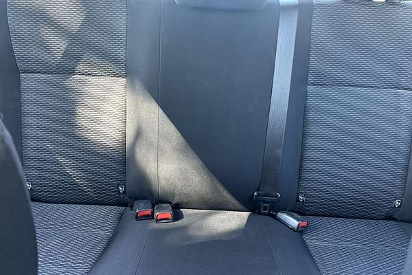 2017 Toyota Hilux Workmate TGN121R Rear Wheel Drive