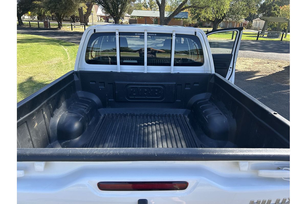 2017 Toyota Hilux Workmate TGN121R Rear Wheel Drive