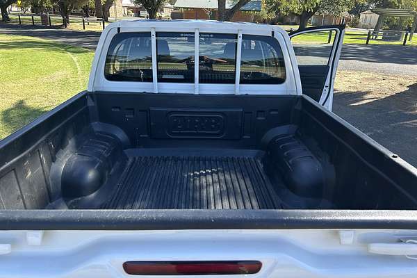 2017 Toyota Hilux Workmate TGN121R Rear Wheel Drive