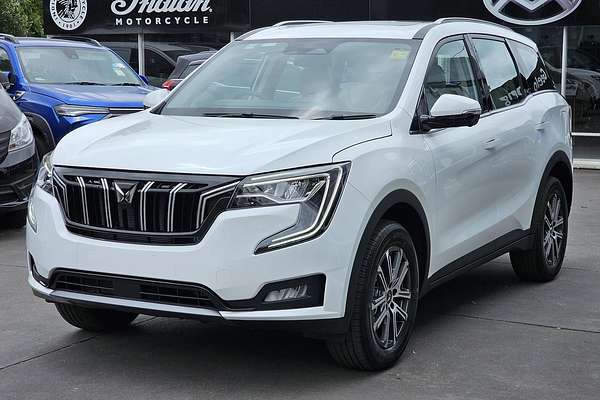 2025 Mahindra XUV700 AX7L