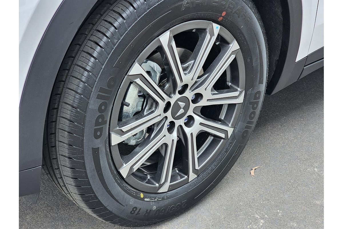 2025 Mahindra XUV700 AX7L