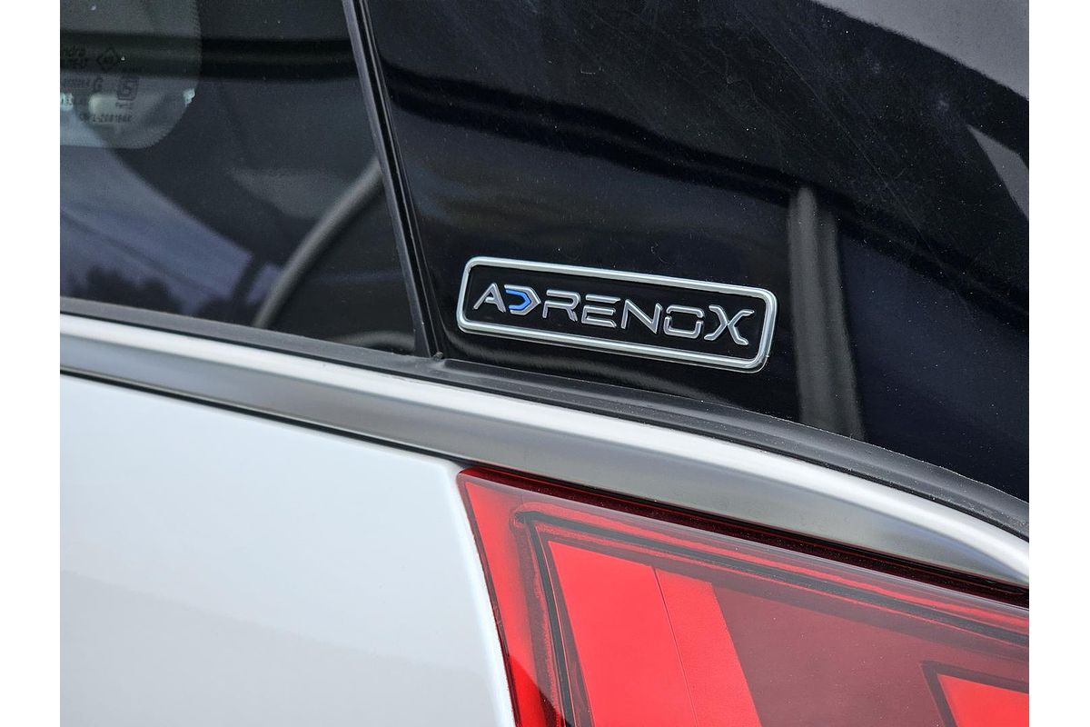 2025 Mahindra XUV700 AX7L