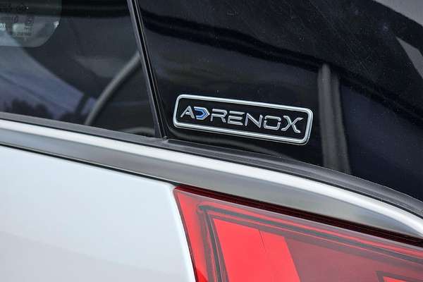 2025 Mahindra XUV700 AX7L