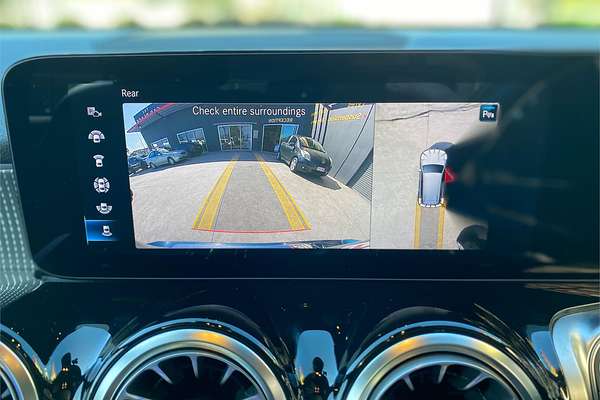 2021 Mercedes-Benz GLB-Class GLB200 X247