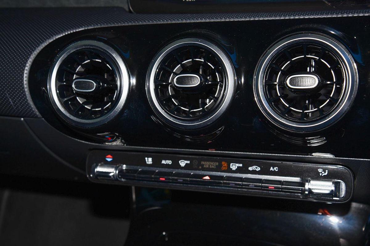 2021 Mercedes-Benz A-Class A180 V177