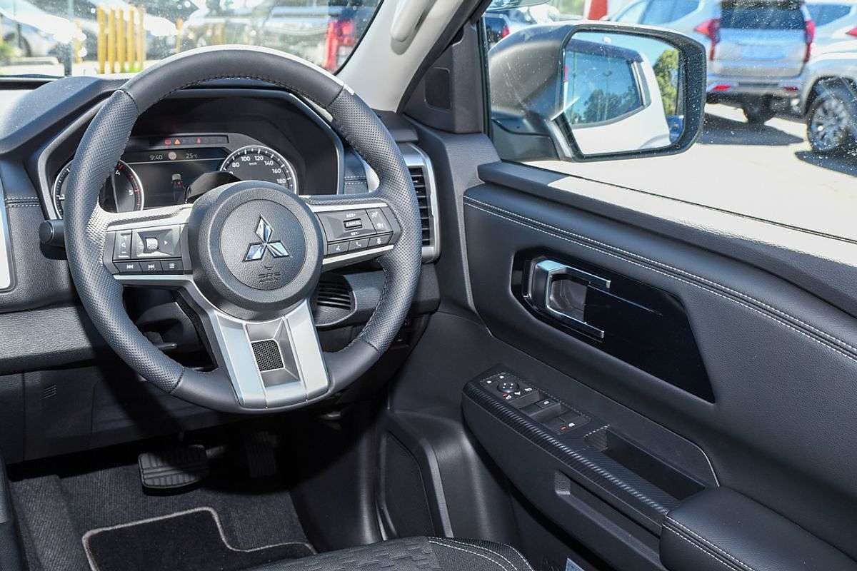 2024 Mitsubishi Triton GLS MV 4X4