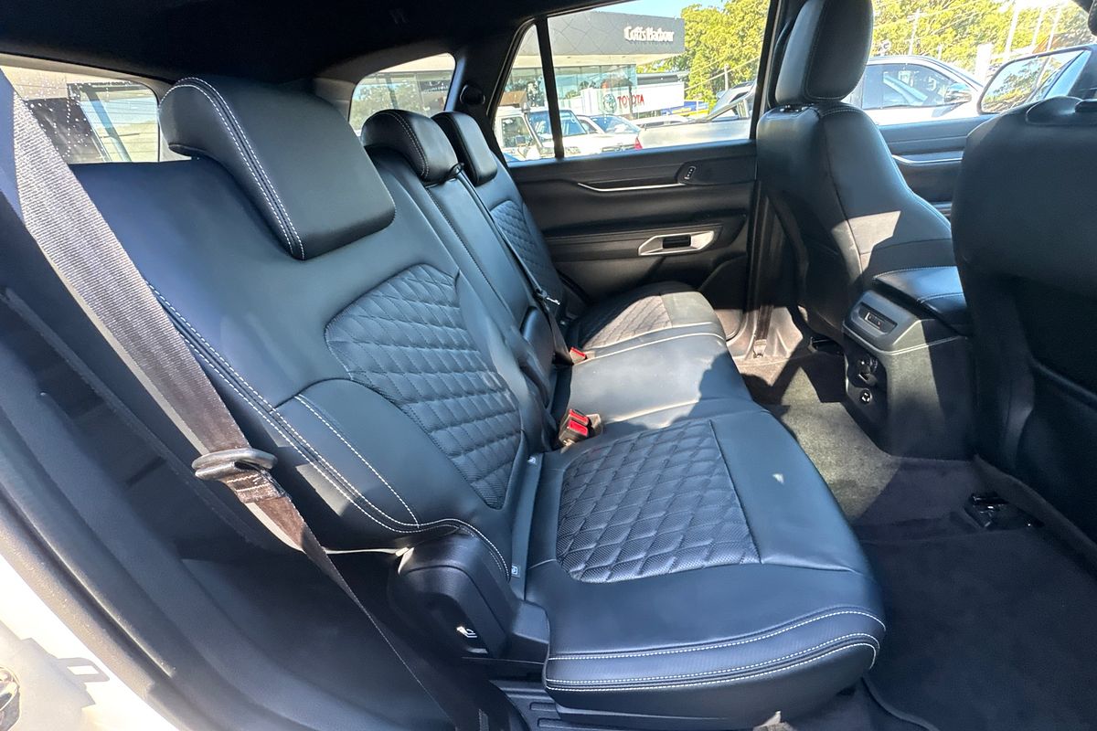 2024 Ford Everest Platinum