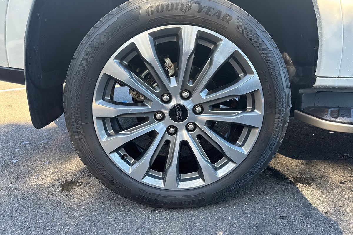 2024 Ford Everest Platinum