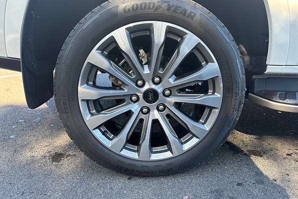 2024 Ford Everest Platinum
