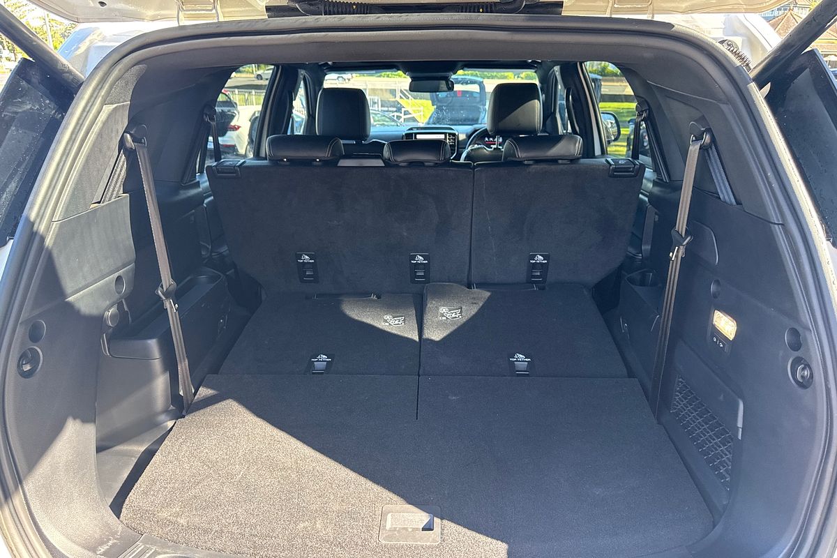 2024 Ford Everest Platinum