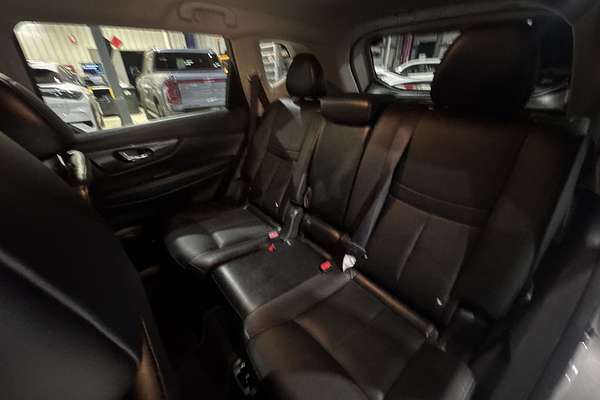2017 Nissan X-TRAIL ST-L T32 Series II