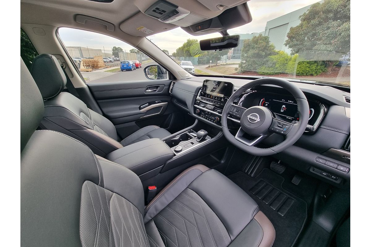 2025 Nissan Pathfinder Ti-L R53