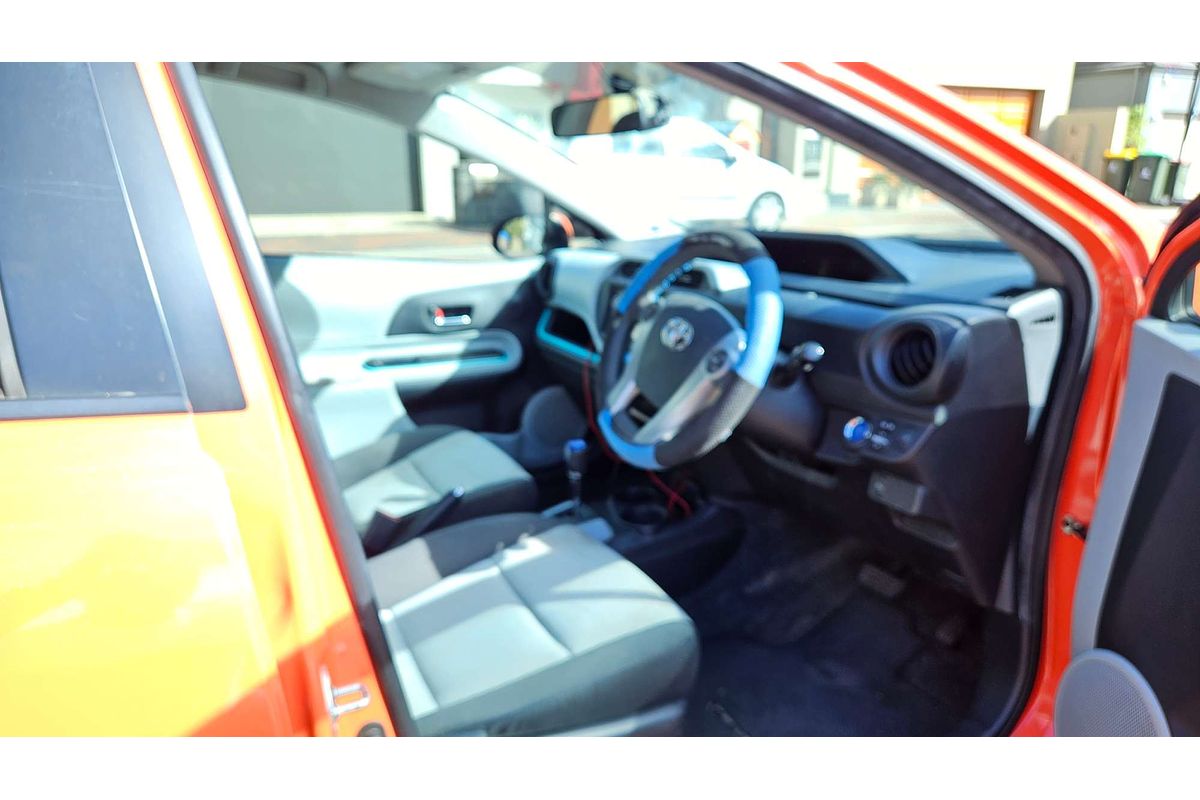 2012 Toyota Prius C  NHP10R