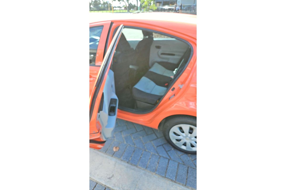 2012 Toyota Prius C  NHP10R