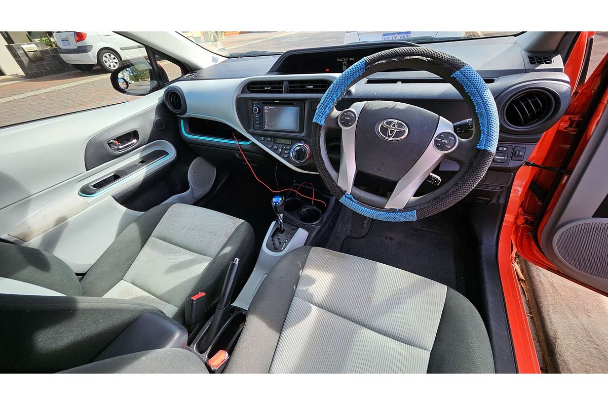 2012 Toyota Prius C  NHP10R