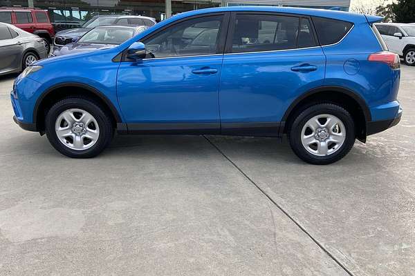 2017 Toyota RAV4 GX ZSA42R