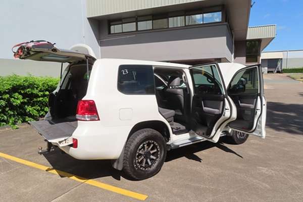 2011 Toyota Landcruiser Altitude VDJ200R