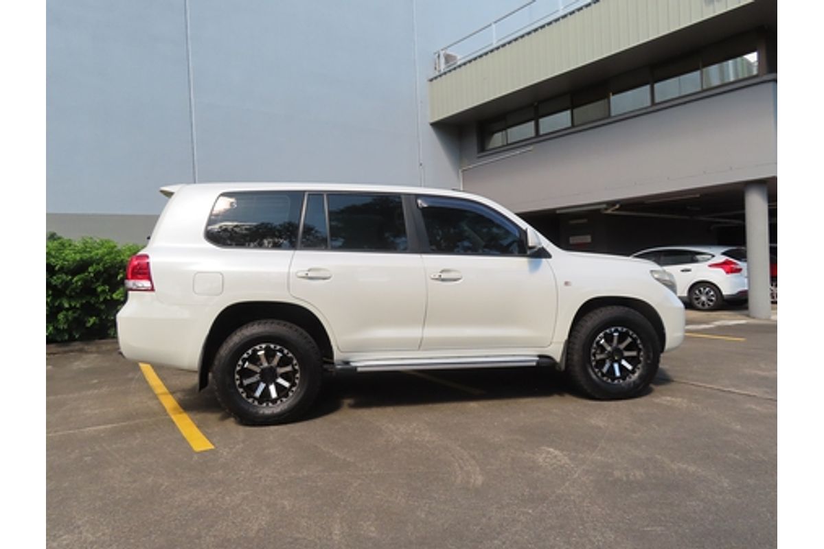 2011 Toyota Landcruiser Altitude VDJ200R