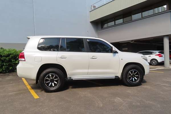 2011 Toyota Landcruiser Altitude VDJ200R