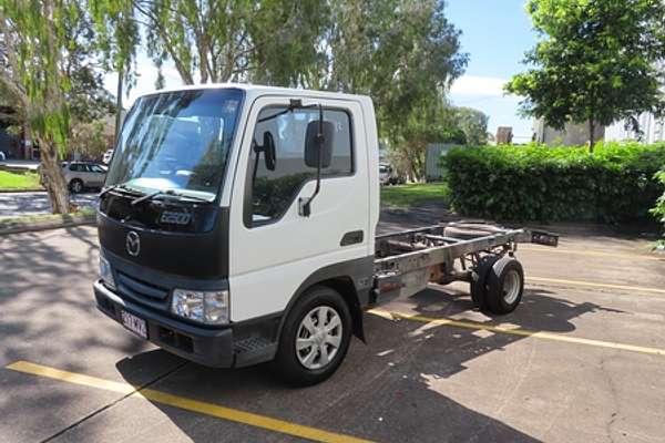 2002 Mazda E2500 E Rear Wheel Drive LWB