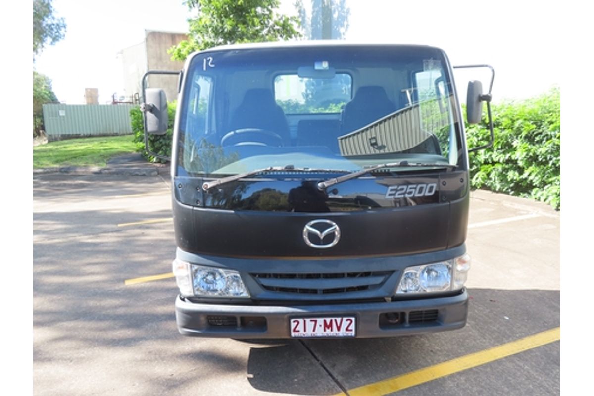 2002 Mazda E2500 E Rear Wheel Drive LWB