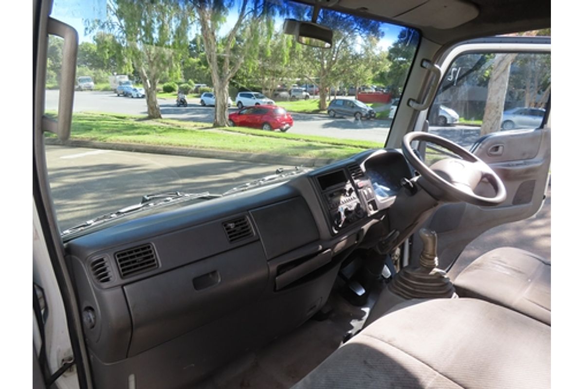2002 Mazda E2500 E Rear Wheel Drive LWB