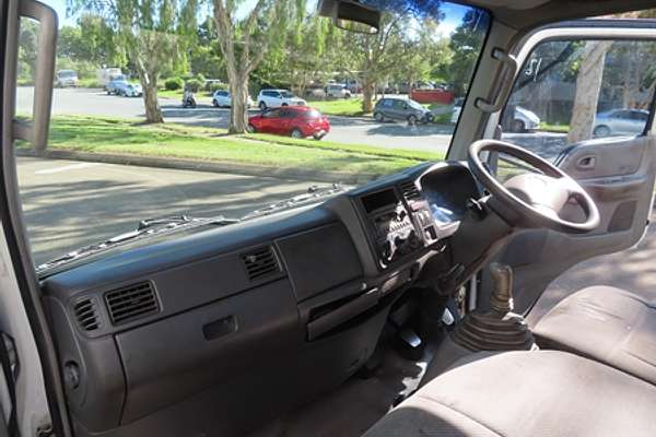 2002 Mazda E2500 E Rear Wheel Drive LWB