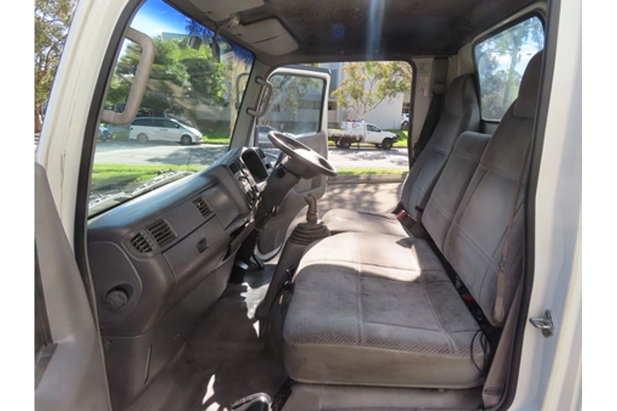 2002 Mazda E2500 E Rear Wheel Drive LWB