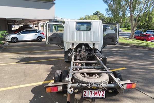 2002 Mazda E2500 E Rear Wheel Drive LWB