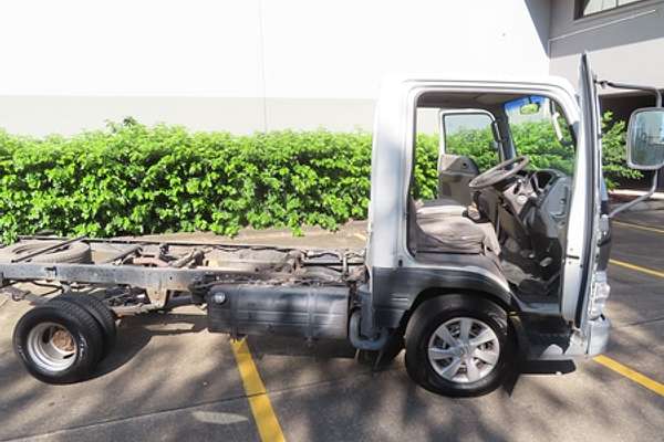 2002 Mazda E2500 E Rear Wheel Drive LWB