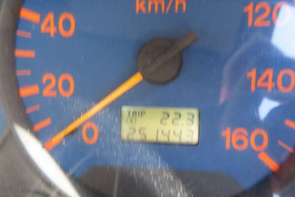 2002 Mazda E2500 E Rear Wheel Drive LWB