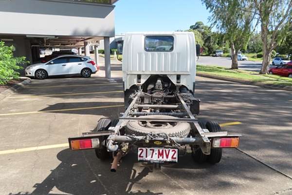 2002 Mazda E2500 E Rear Wheel Drive LWB