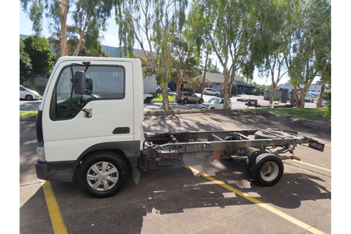 2002 Mazda E2500 E Rear Wheel Drive LWB