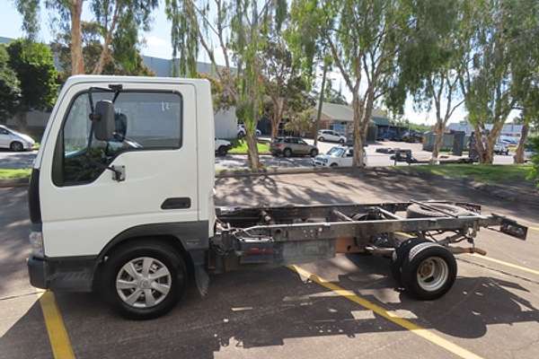 2002 Mazda E2500 E Rear Wheel Drive LWB