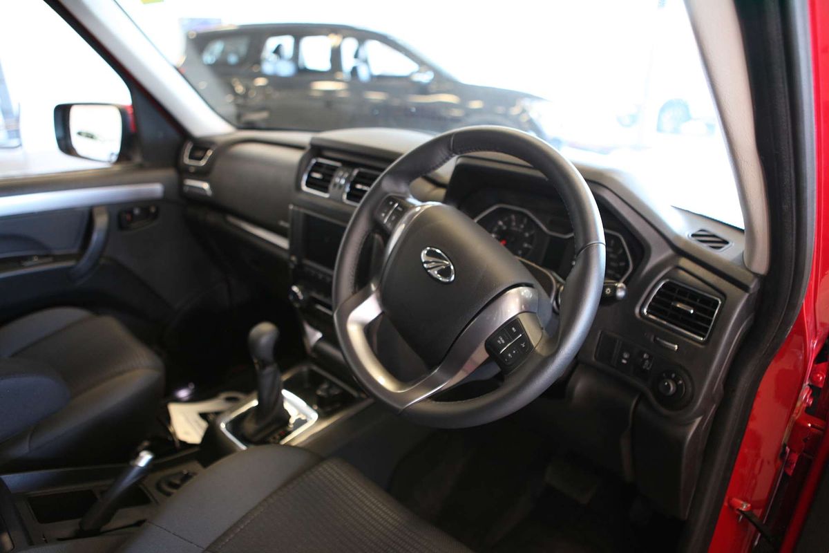 2022 Mahindra PIK-UP S11 4X4