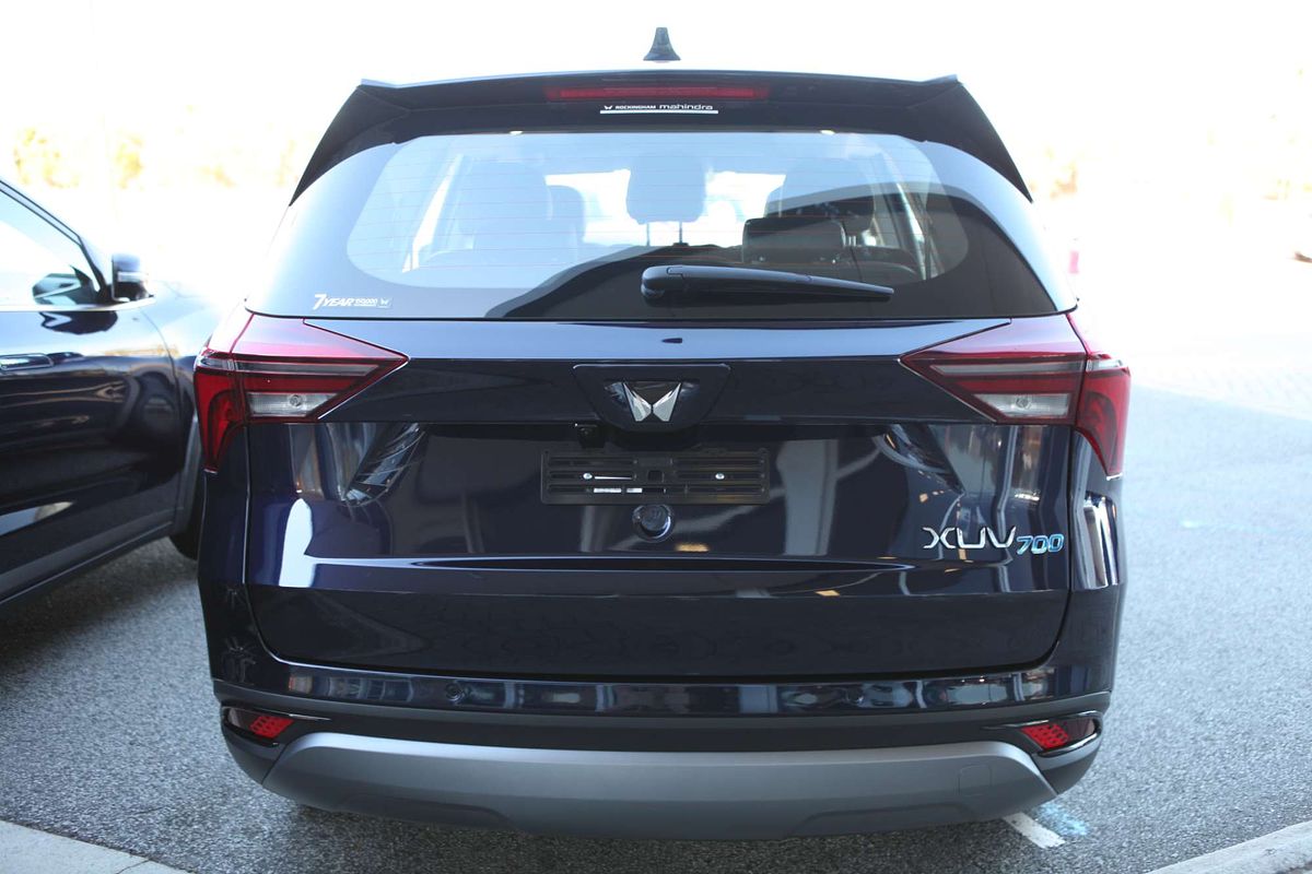 2025 Mahindra XUV700 AX7L