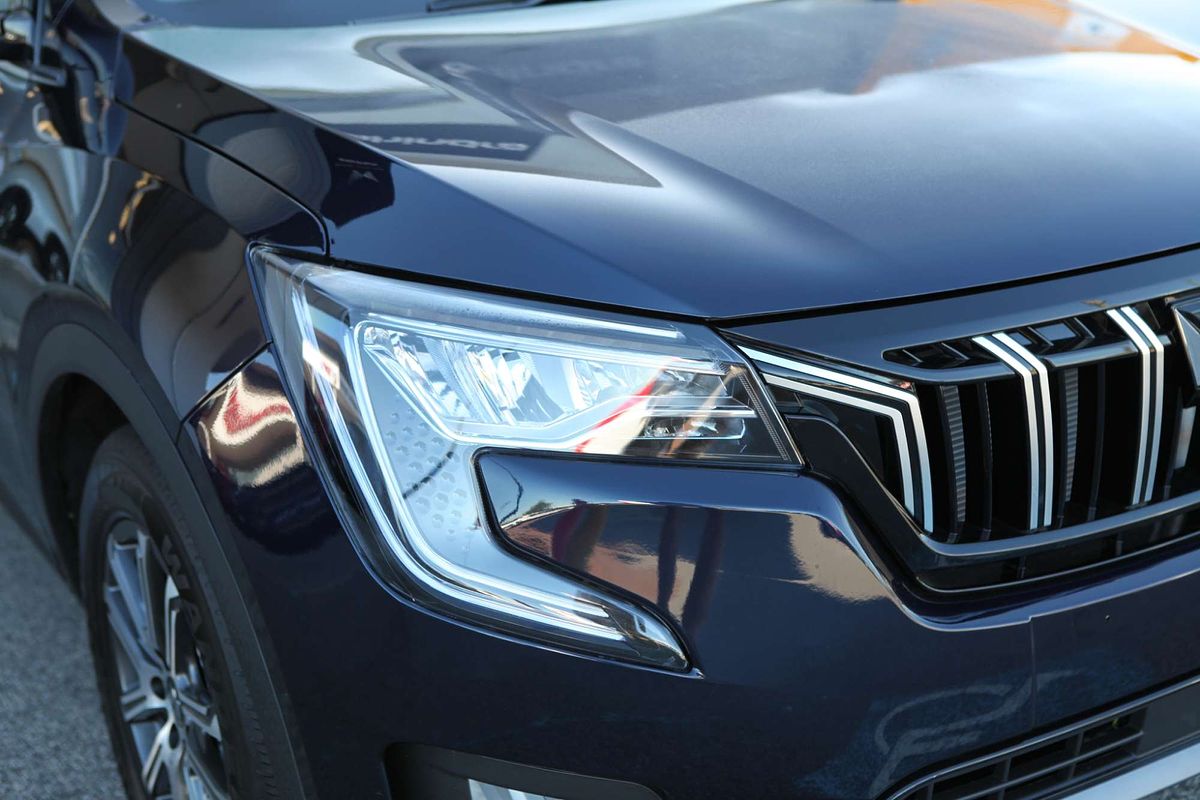 2025 Mahindra XUV700 AX7L