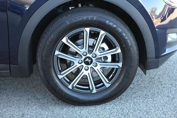 2025 Mahindra XUV700 AX7L