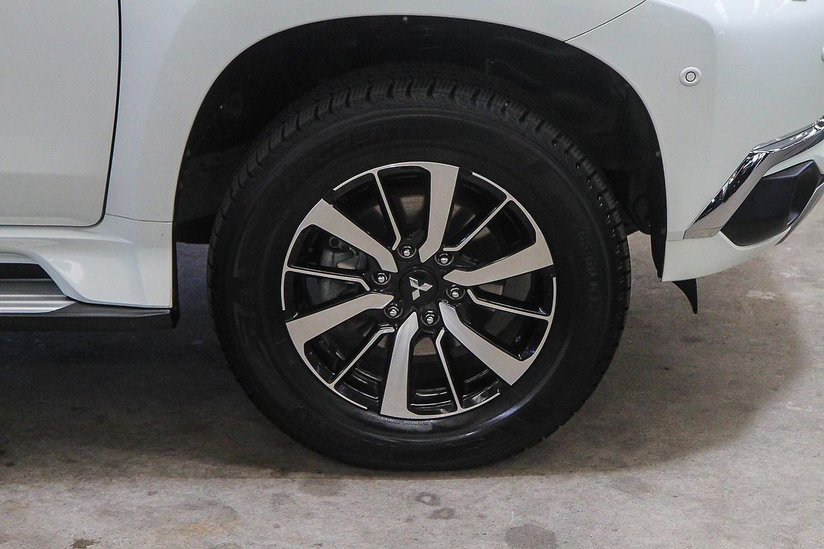 2017 Mitsubishi Pajero Sport Exceed QE