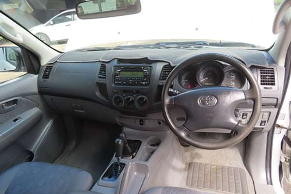 2006 Toyota Hilux SR KUN26R 4X4