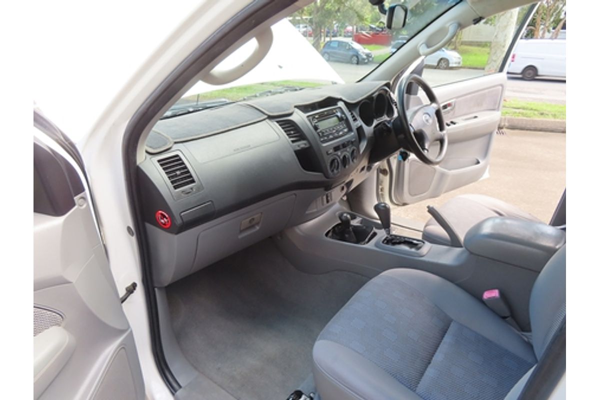 2006 Toyota Hilux SR KUN26R 4X4
