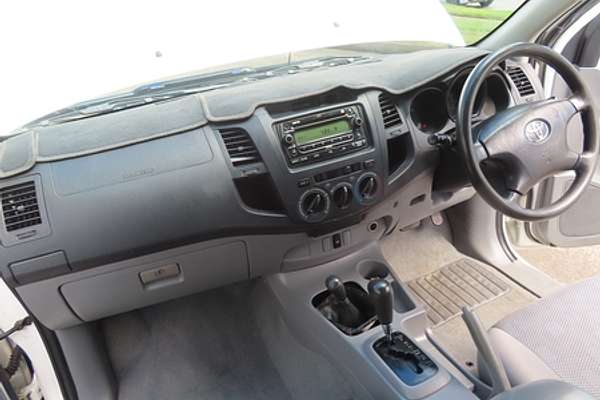 2006 Toyota Hilux SR KUN26R 4X4